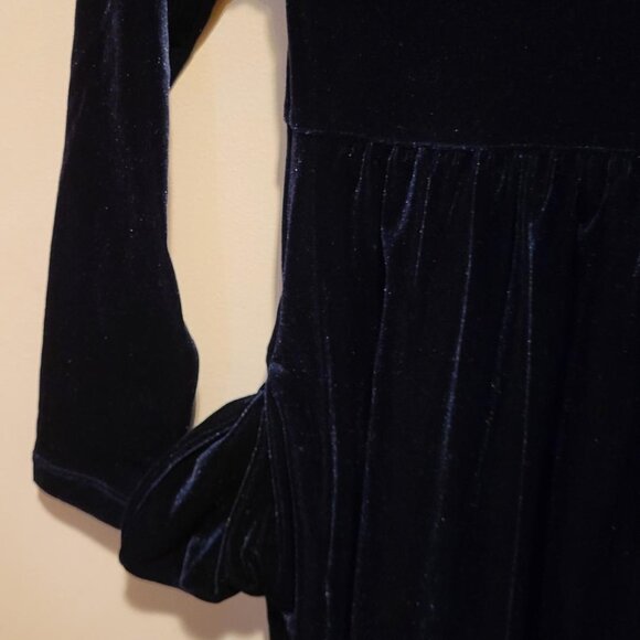 "OLD NAVY" BIG GIRLS VELOUR LONG SLEEVE NAVY DRESS WITH POCKETS - SIZE M (8) - Picture 3 of 6